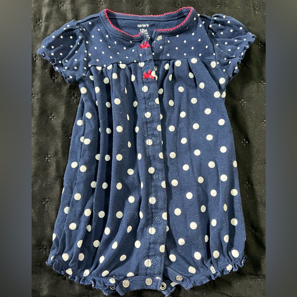 Carter's set of 4 baby girl items - Picture 4 of 5